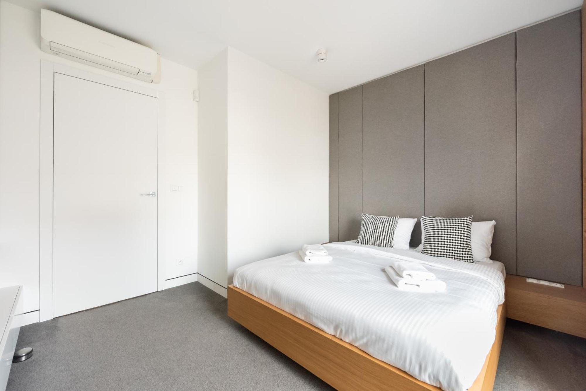 Solec Cristal Home Apartment Varşovia Exterior foto